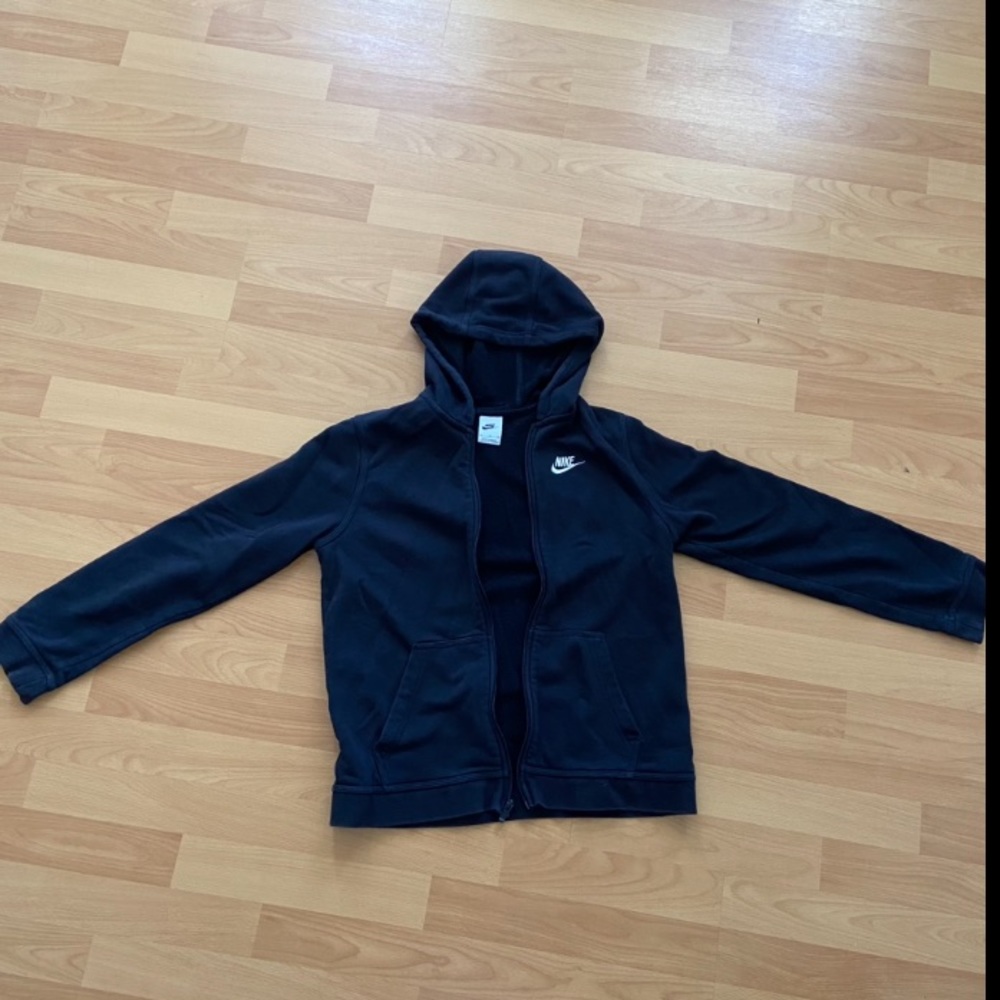 Black Nike lightweight hoodie size Boys XL